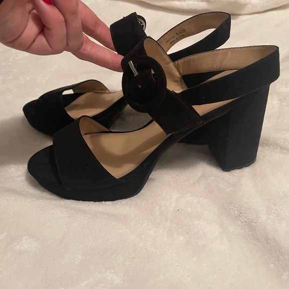 CL by Laundry black faux suede heels - Picture 2 of 4